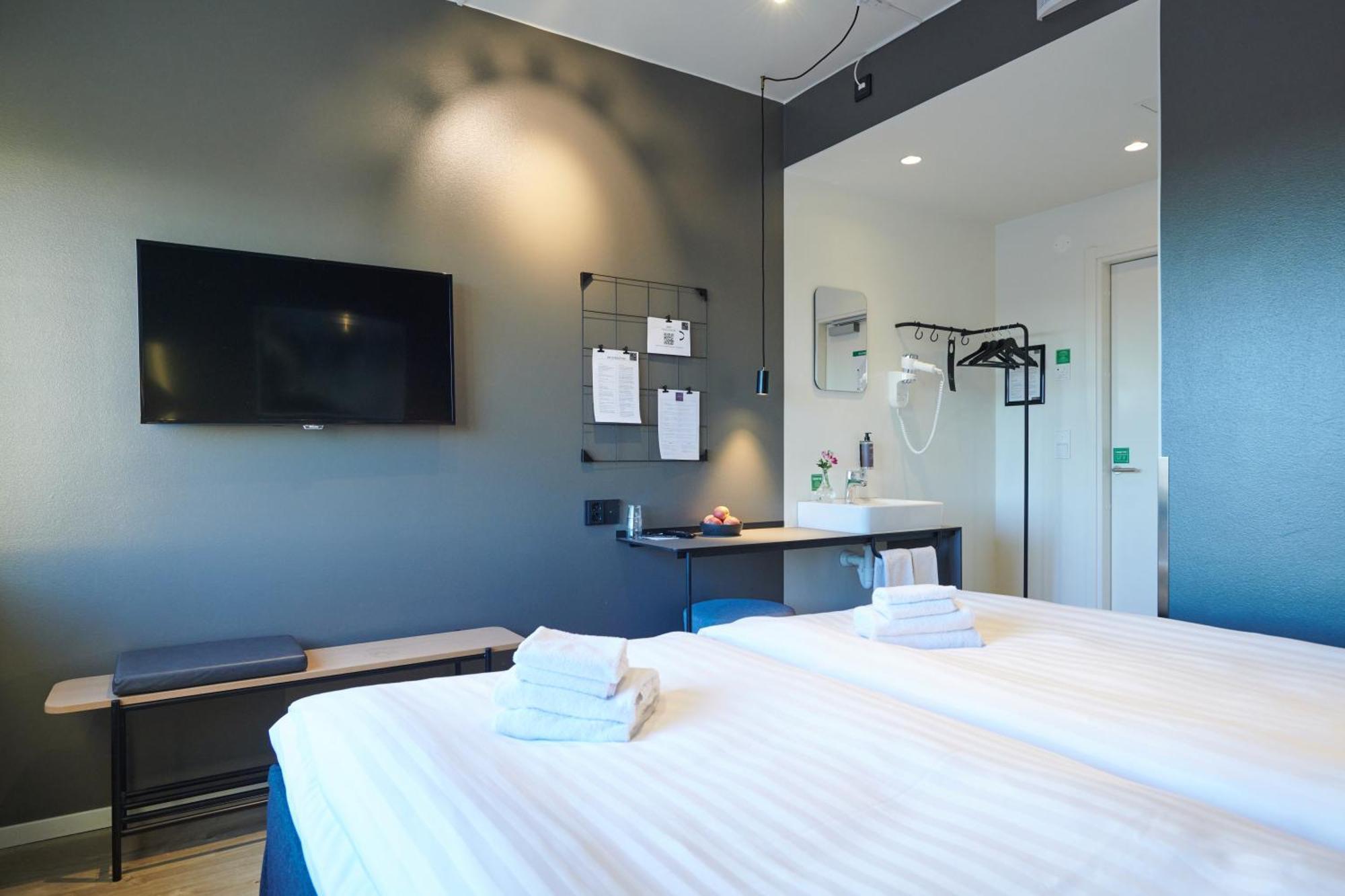 First Hotel Stockholm North Upplands-Väsby Extérieur photo