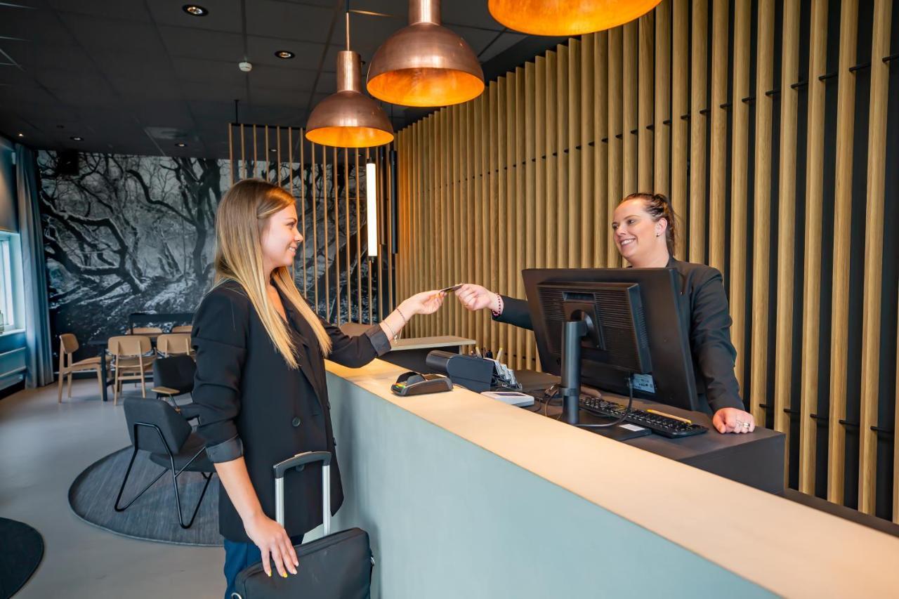 Hotel Stockholm North By First Hotels Upplands-Väsby Extérieur photo